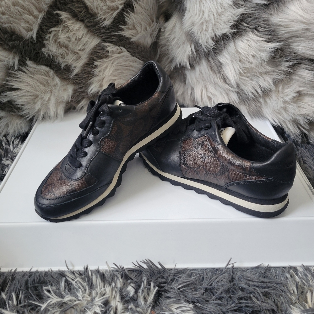 Coach Signature Sneakers